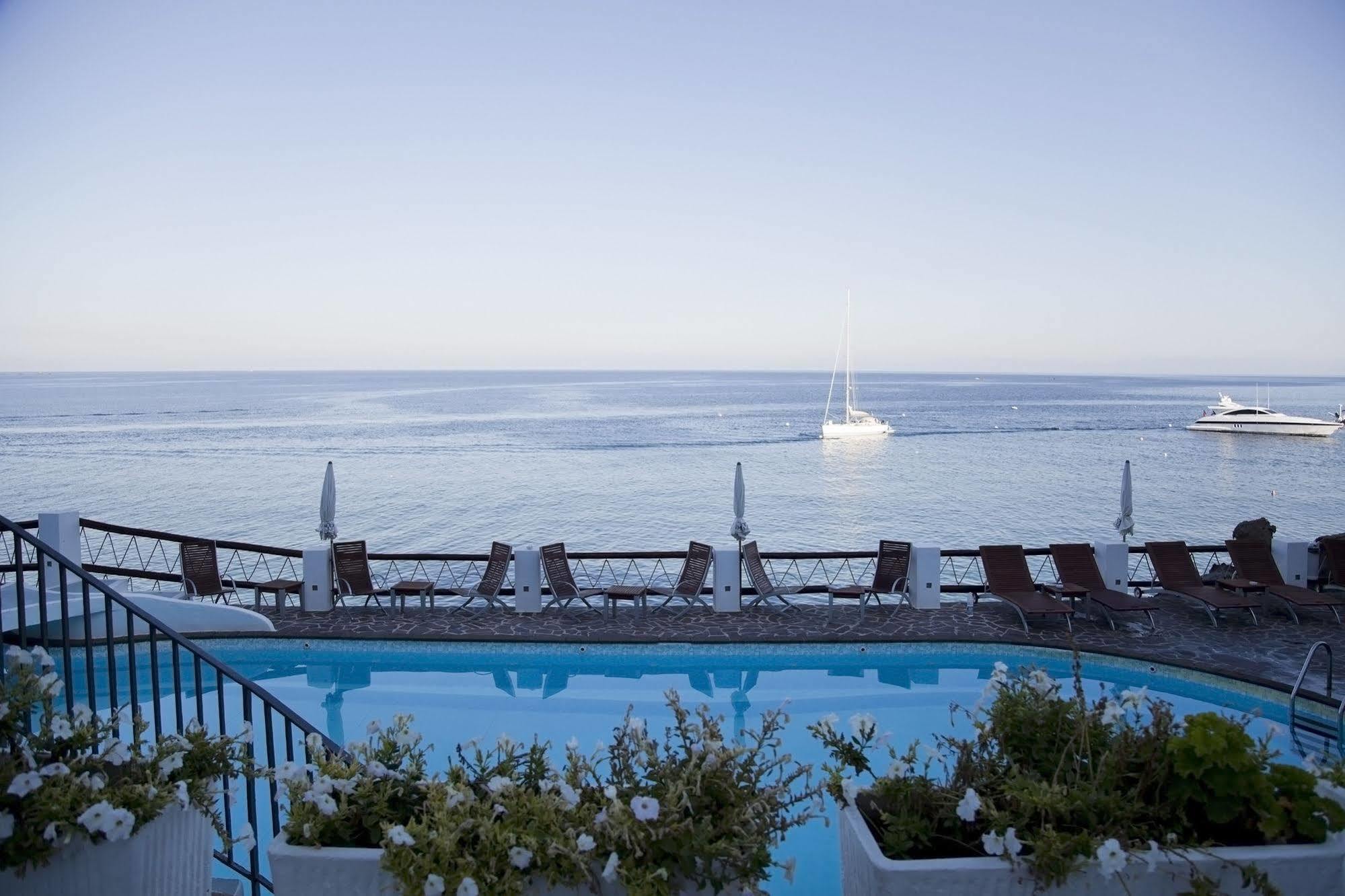 פאנריאה Hotel Cincotta מראה חיצוני תמונה